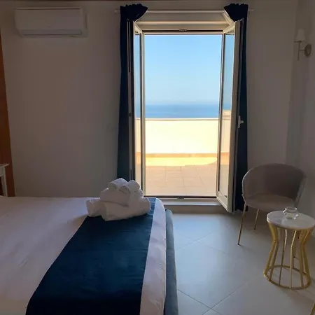 Labiente & Breakfast 3*