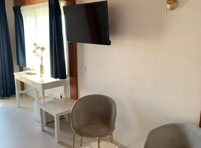 Labiente & Breakfast 3* بيسْكيتْشّي